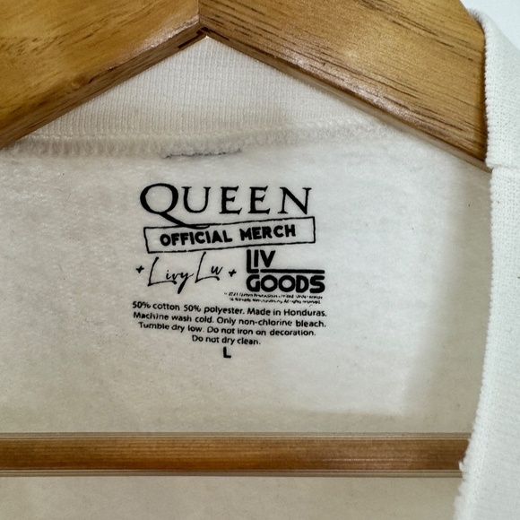 NEW Livy Lu Queen Official Merch Liv Goods Large Distressed Crew Sweat Shirt - Picture 4 of 8